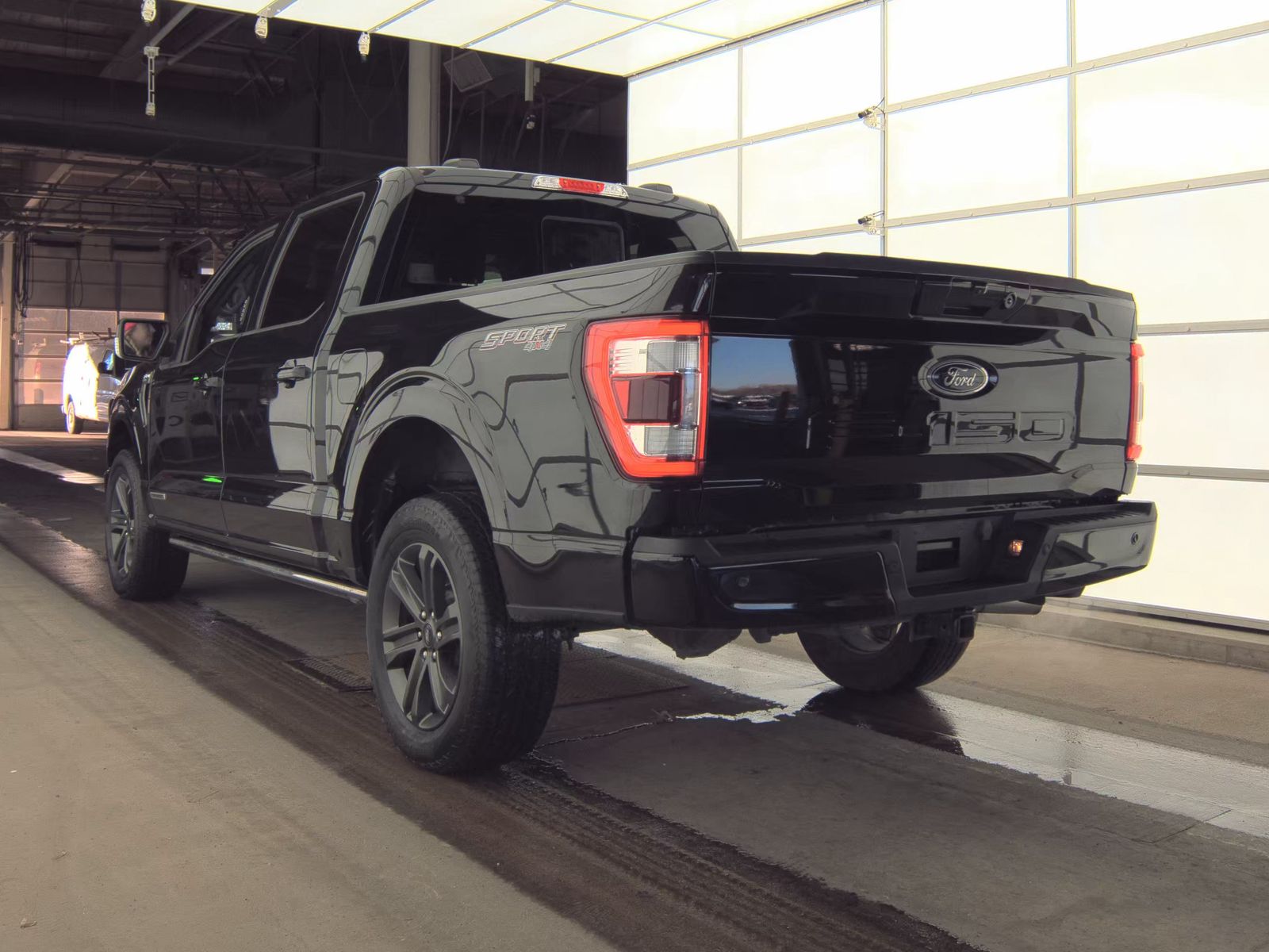 2023 Ford F-150 Hybrid Lariat AWD