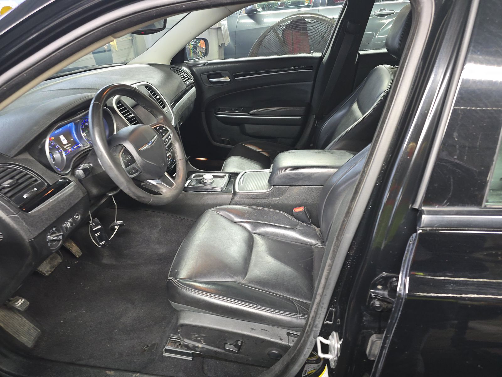 2023 Chrysler 300 Touring L RWD