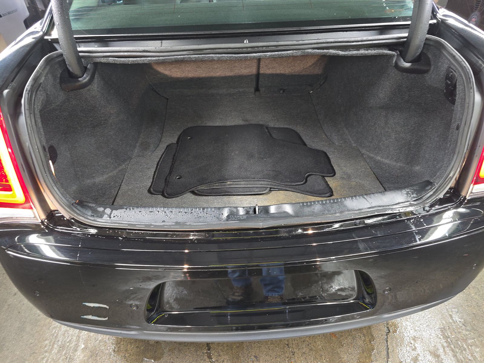 2023 Chrysler 300 Touring L RWD