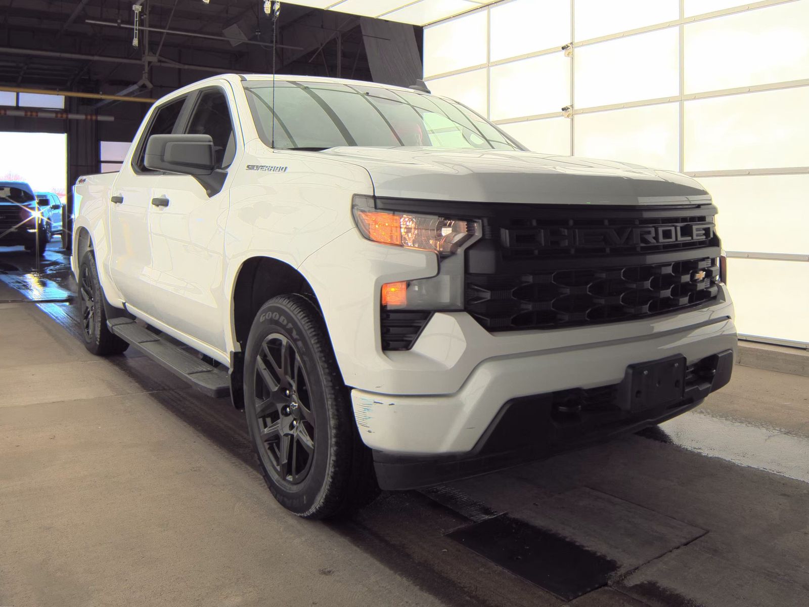 2022 Chevrolet Silverado 1500 Custom AWD