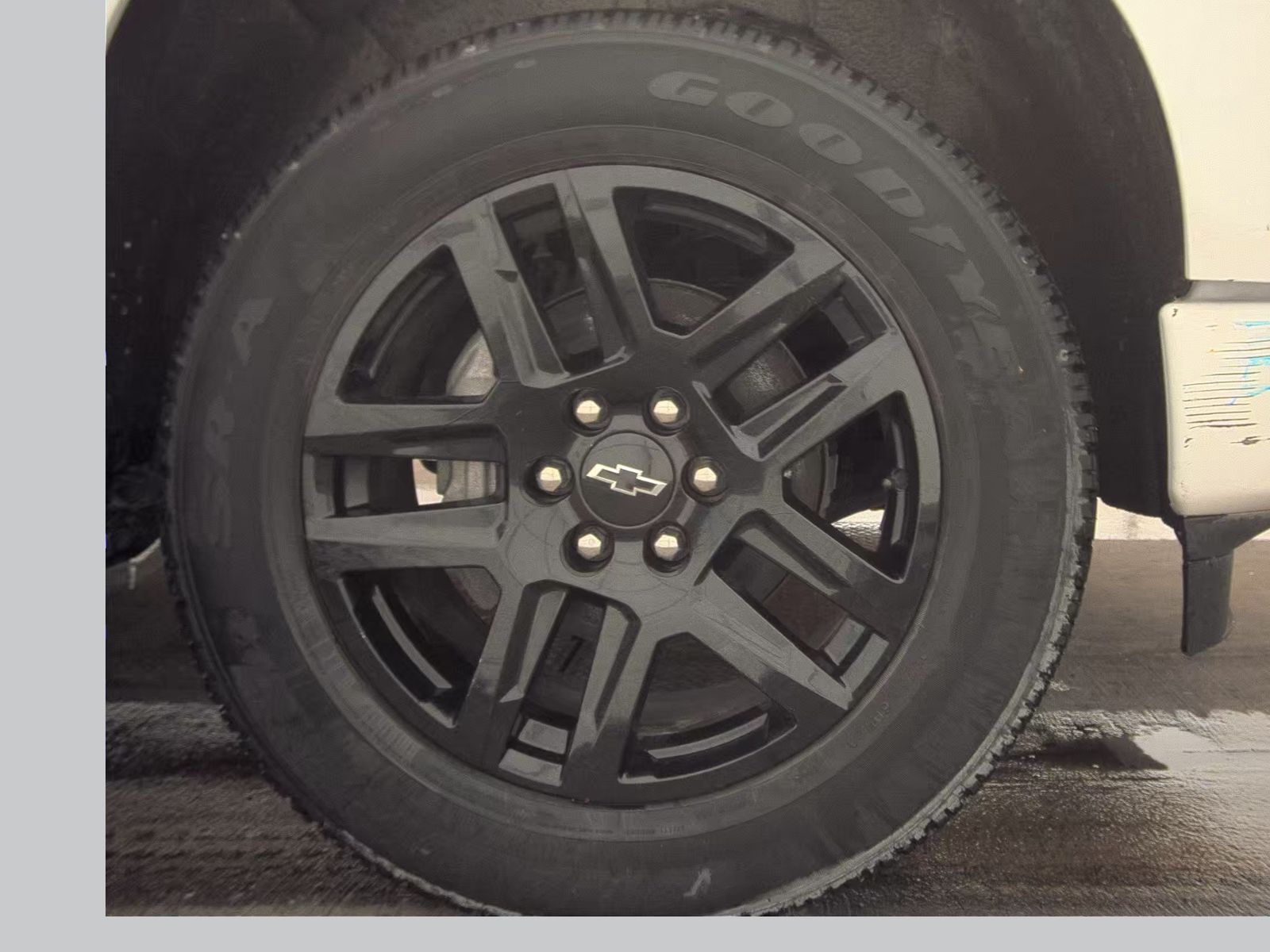 2022 Chevrolet Silverado 1500 Custom AWD