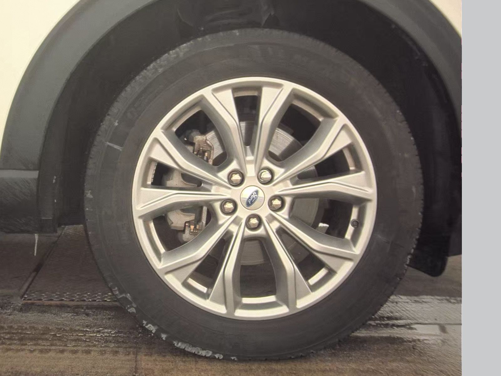 2023 Ford Explorer XLT AWD