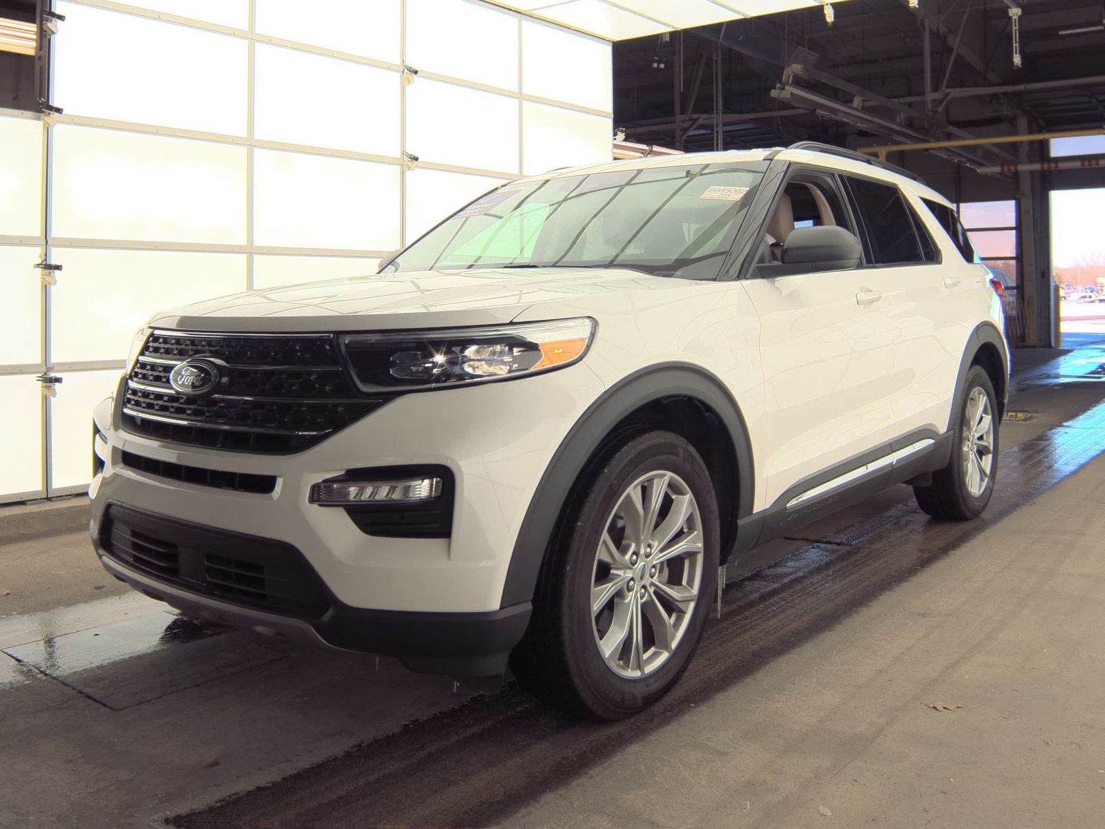 2023 Ford Explorer XLT AWD