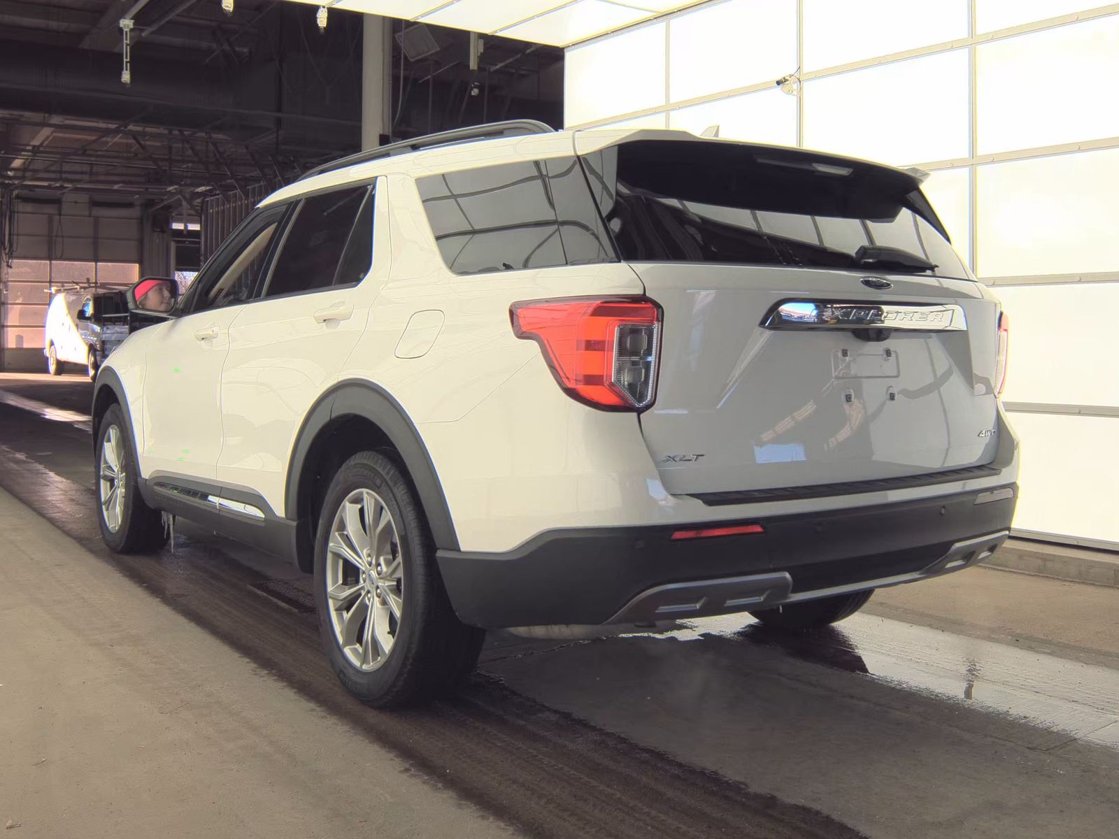 2023 Ford Explorer XLT AWD