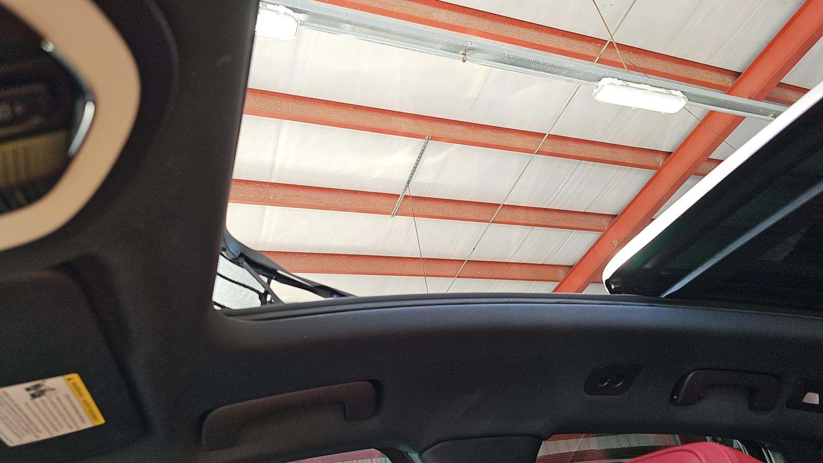 2023 Porsche Macan Base AWD