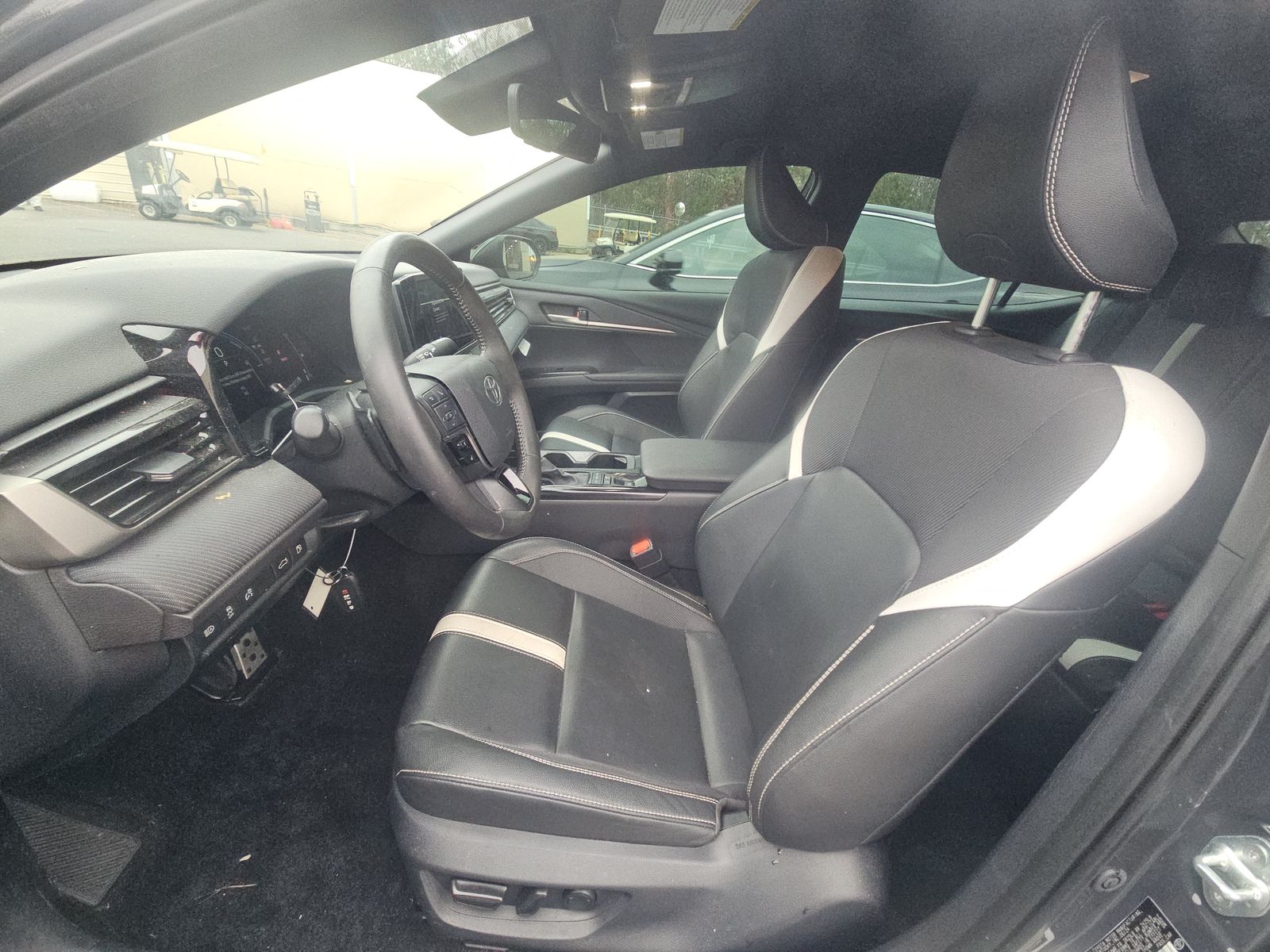 2025 Toyota Camry SE FWD