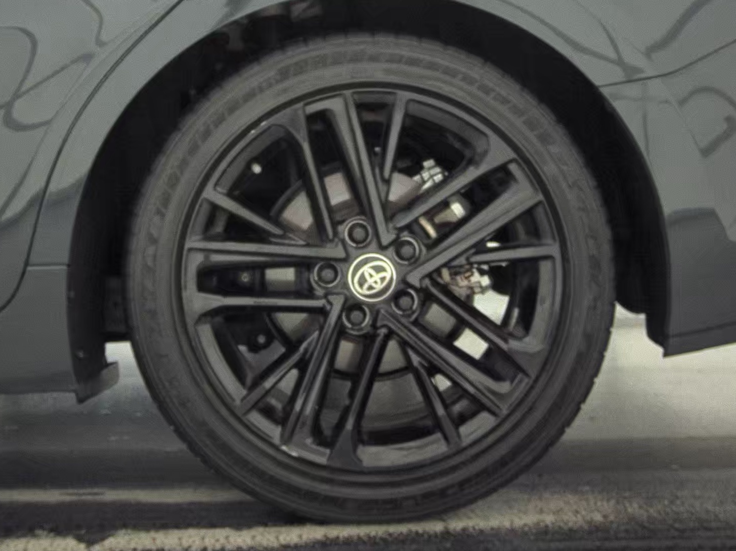 2025 Toyota Camry SE FWD