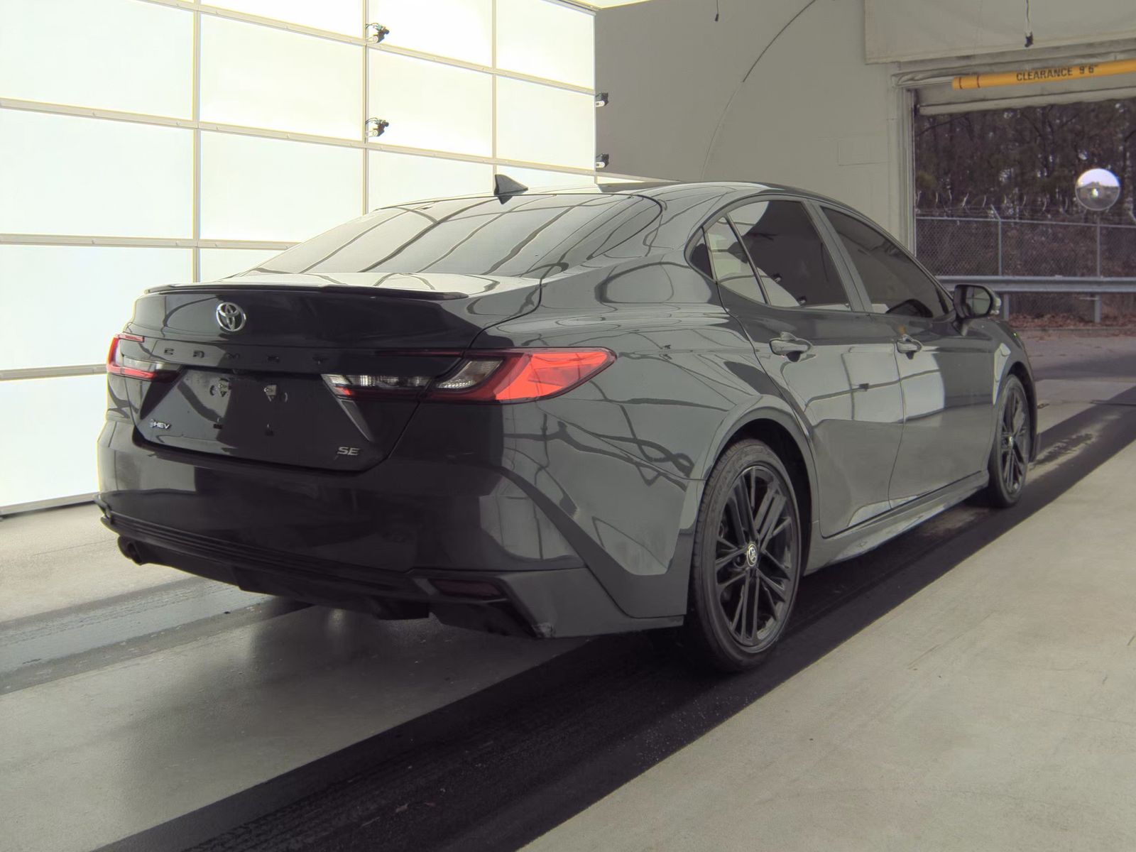 2025 Toyota Camry SE FWD