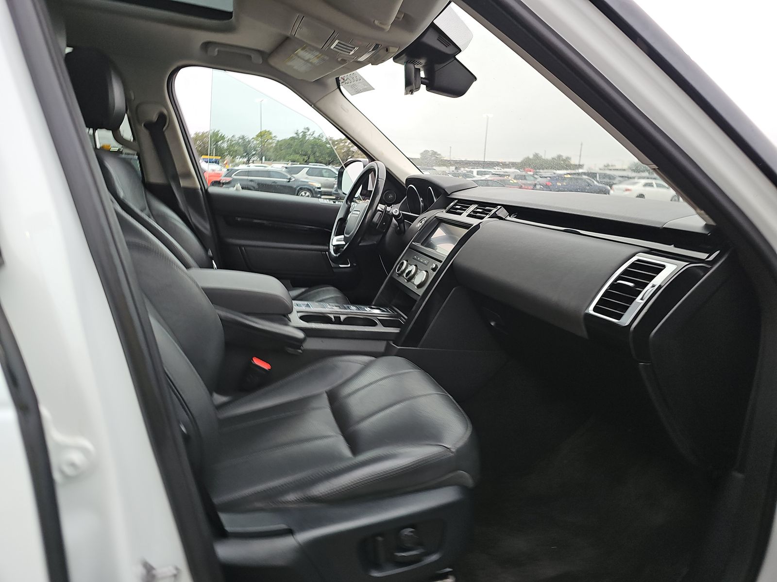 2020 Land Rover Discovery SE AWD