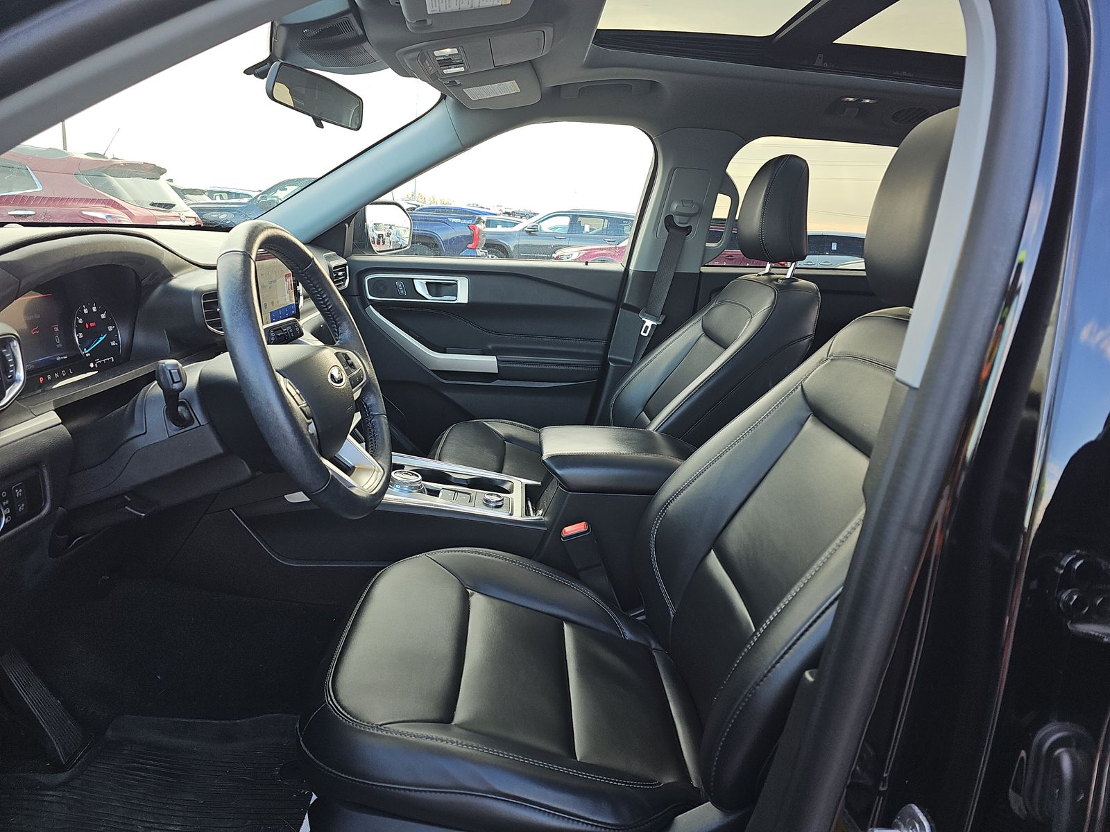 2022 Ford Explorer XLT AWD