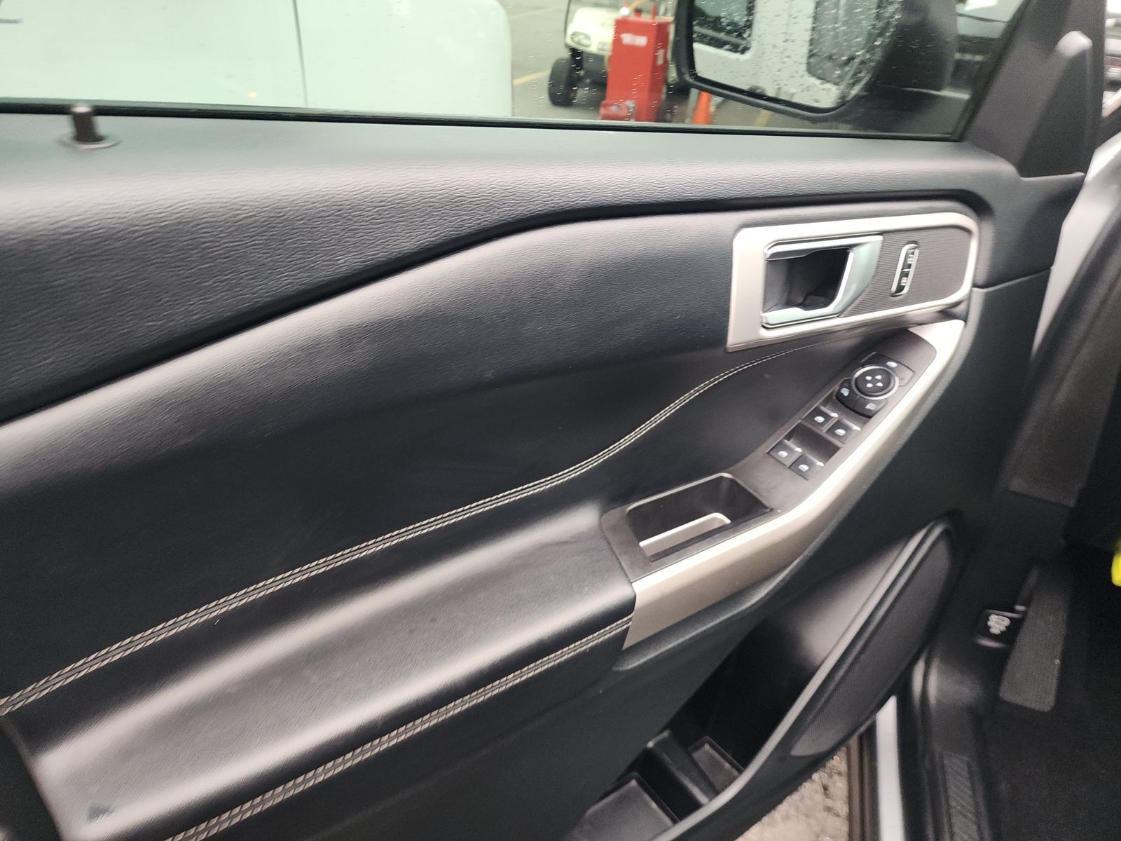 2024 Ford Explorer XLT RWD