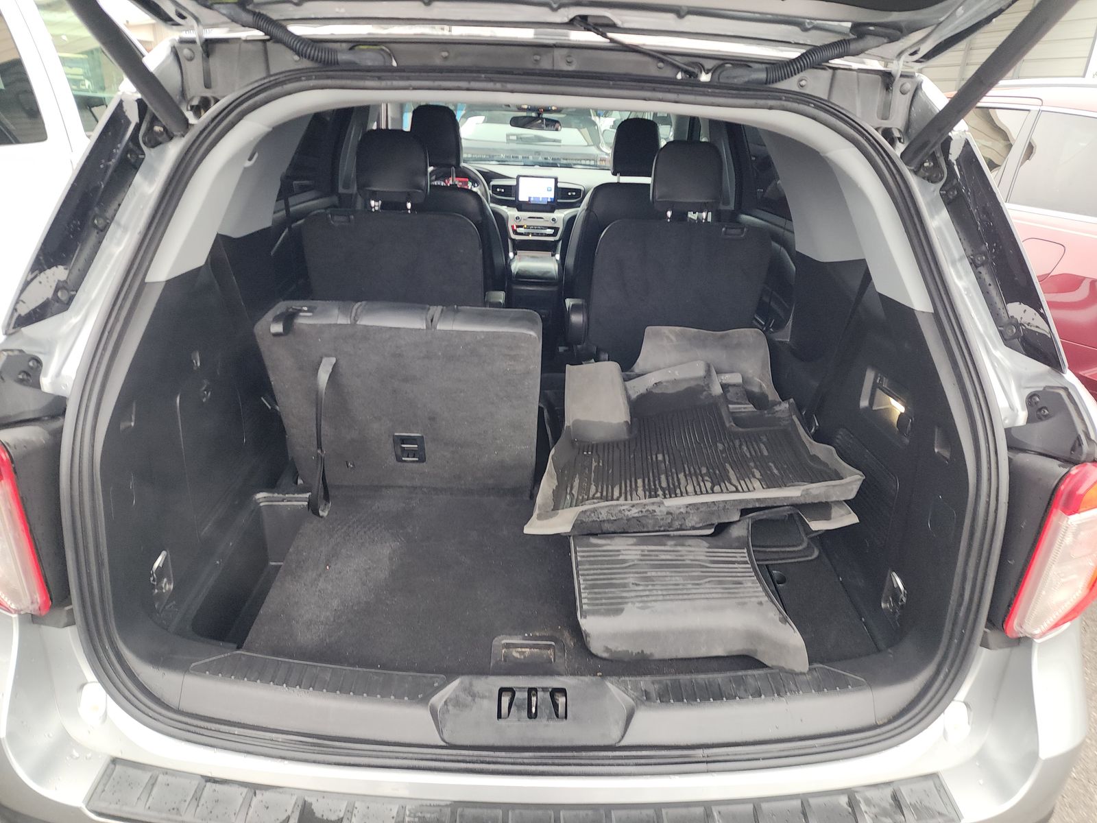 2024 Ford Explorer XLT RWD