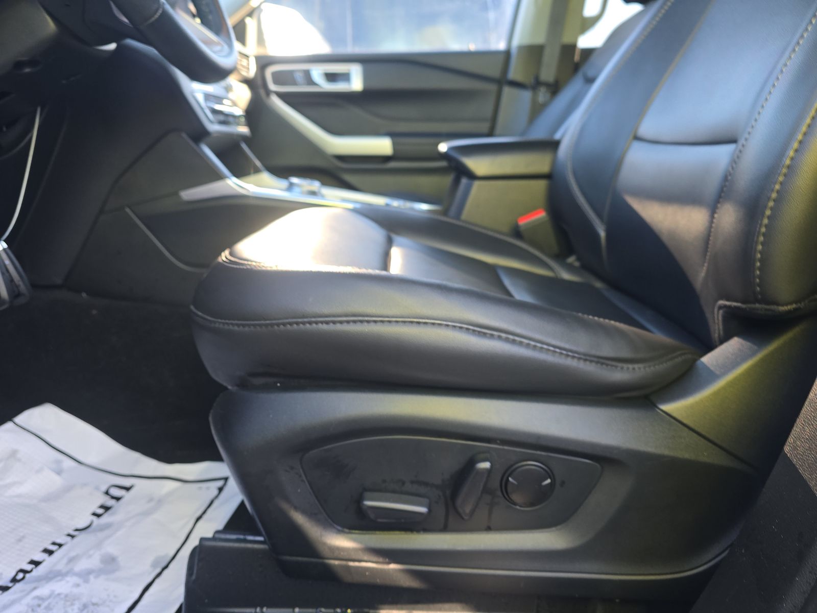 2023 Ford Explorer XLT AWD