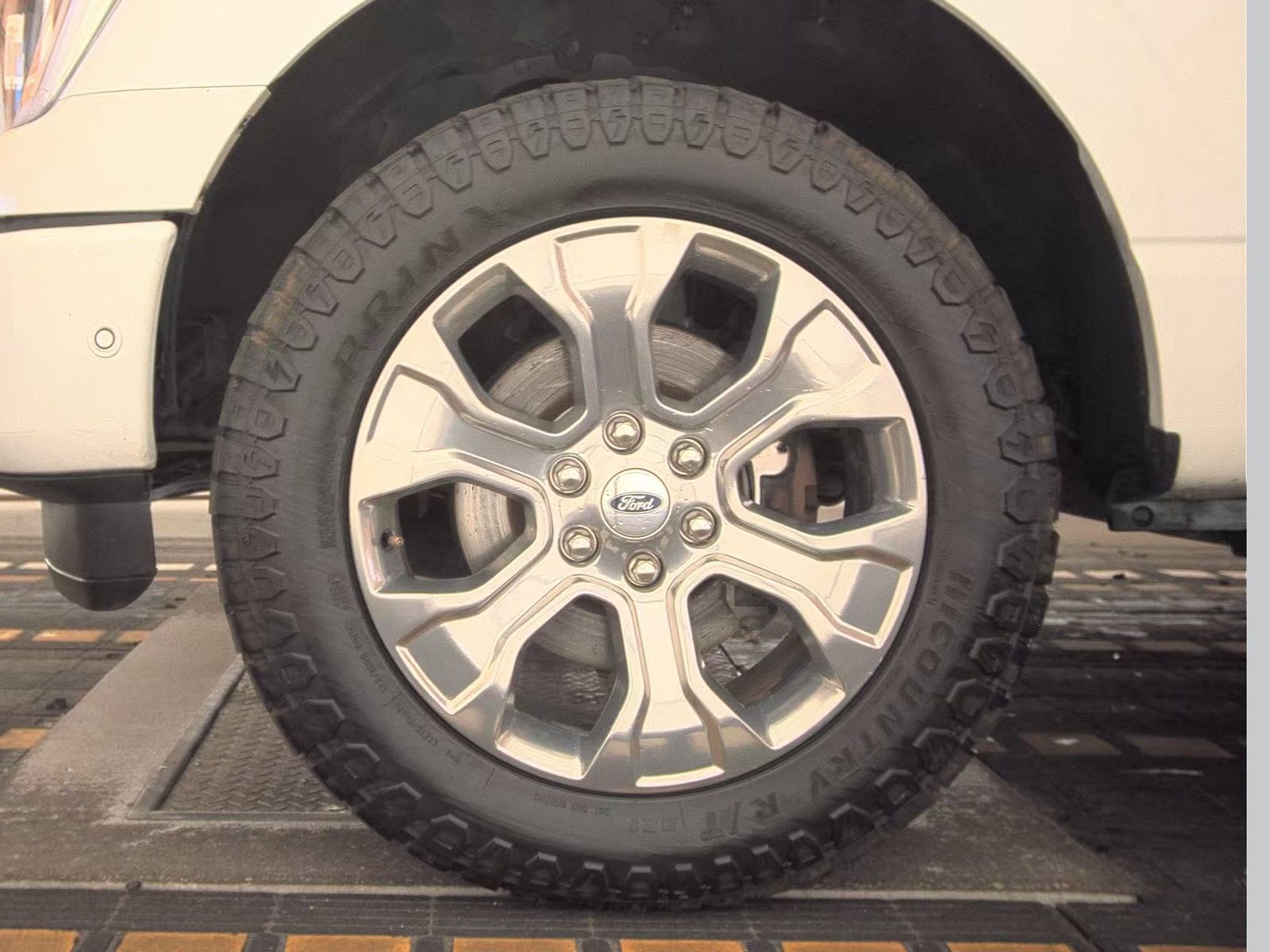 2023 Ford F-150 Platinum AWD