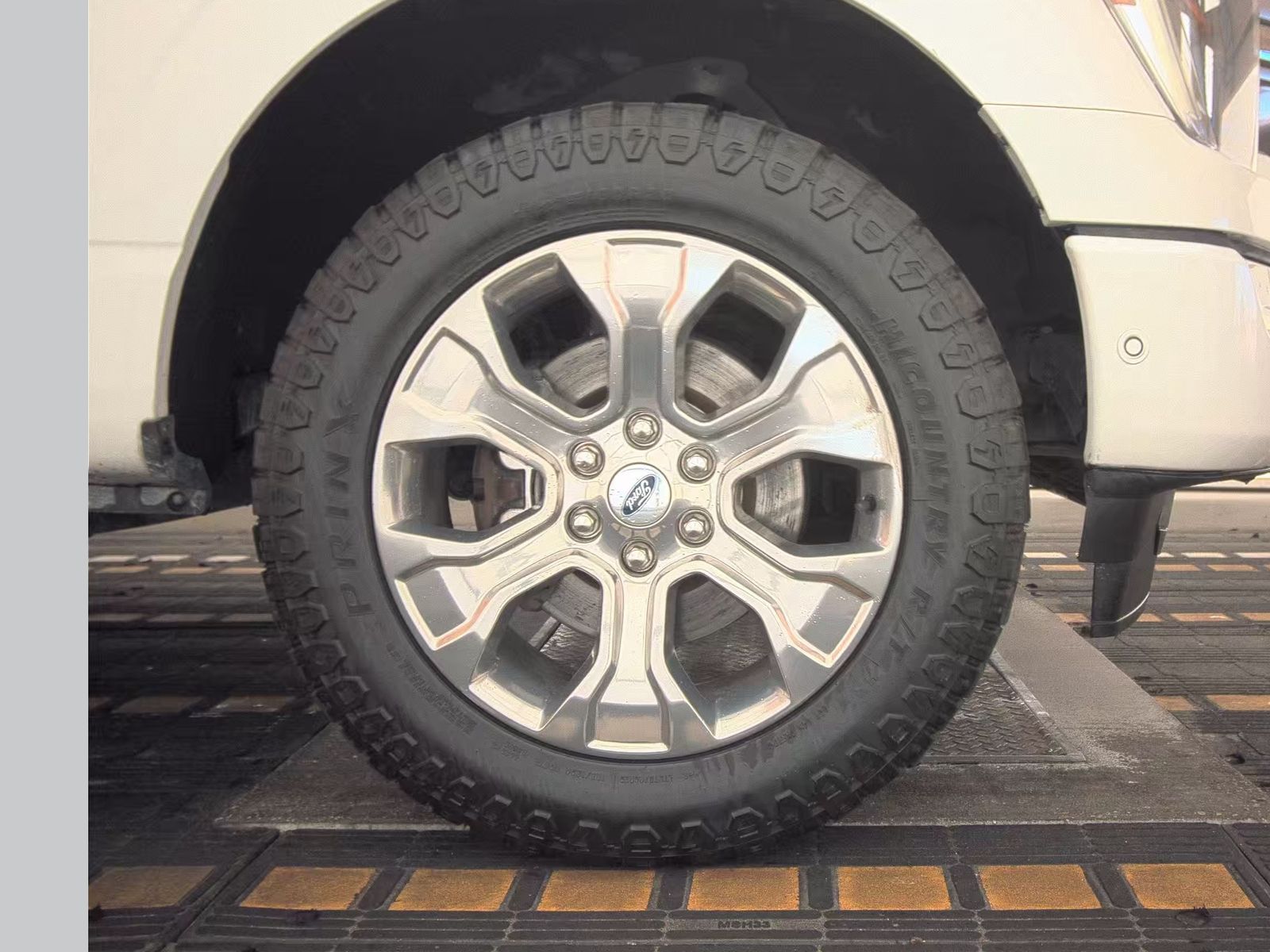 2023 Ford F-150 Platinum AWD