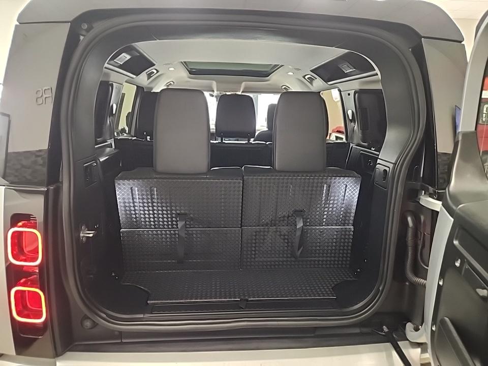 2020 Land Rover Defender 110 HSE AWD