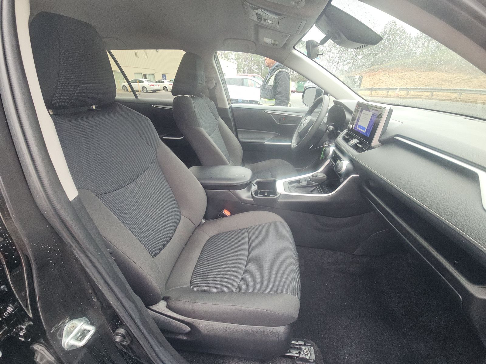 2024 Toyota RAV4 LE FWD