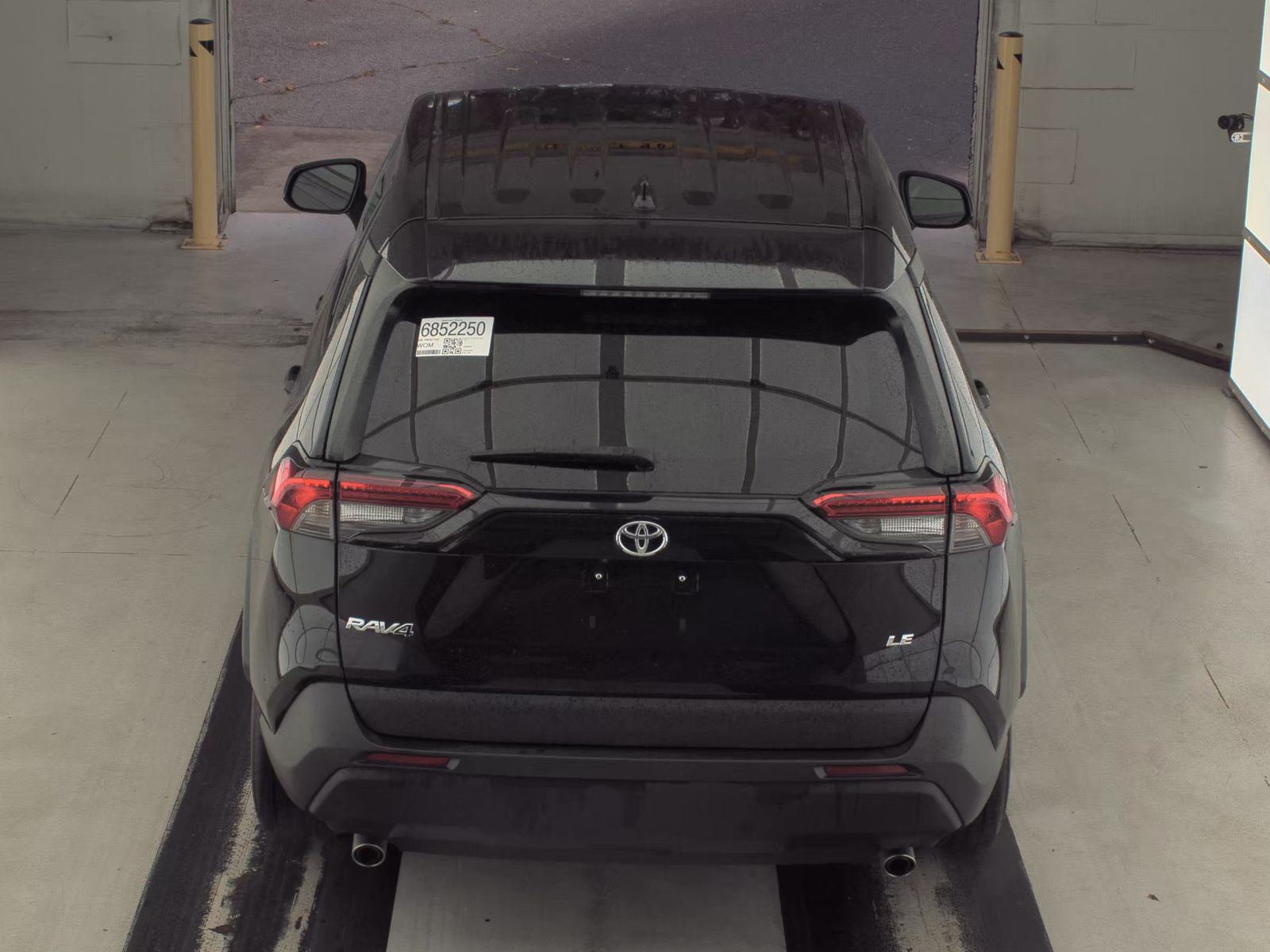 2024 Toyota RAV4 LE FWD