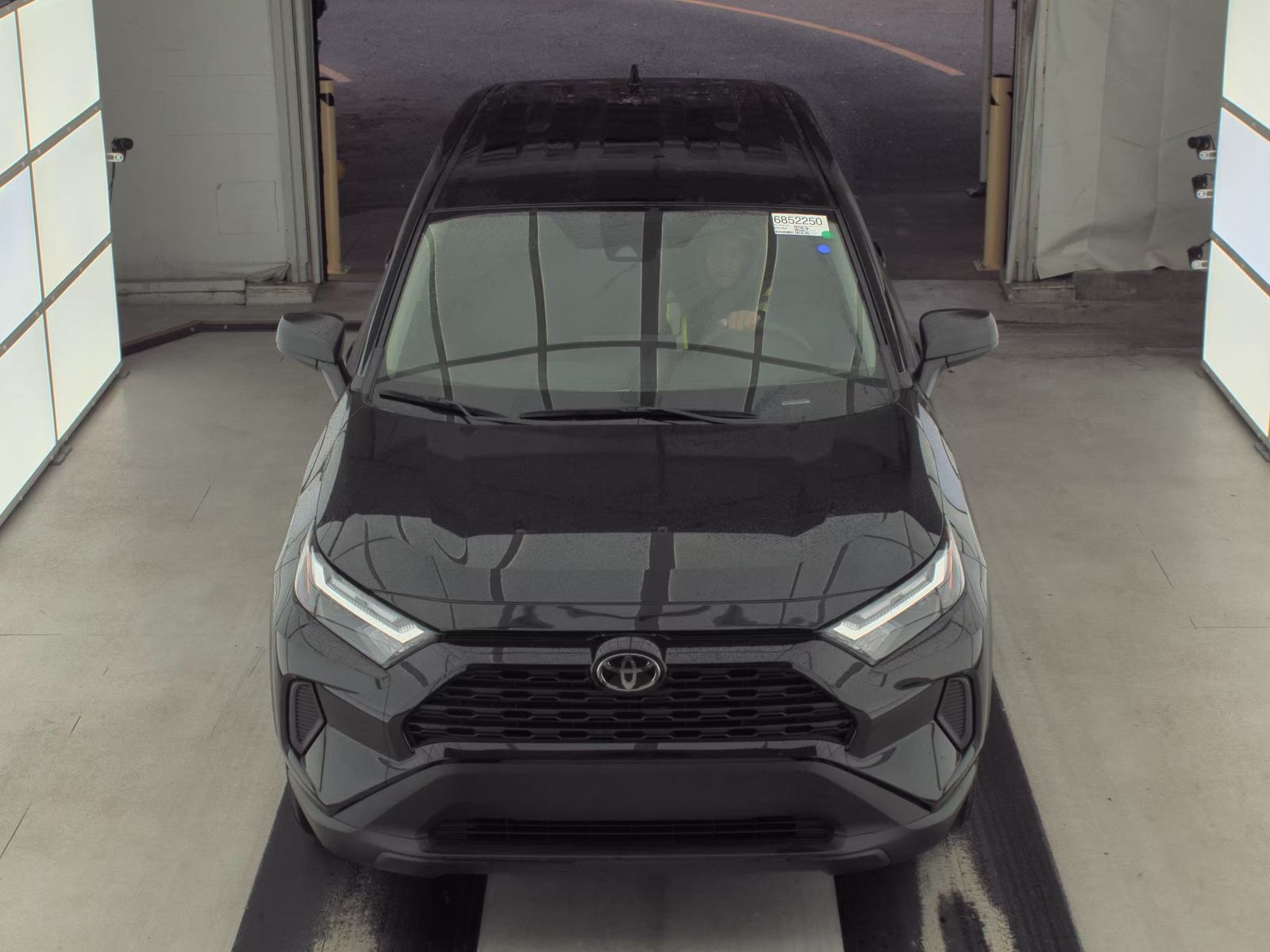 2024 Toyota RAV4 LE FWD