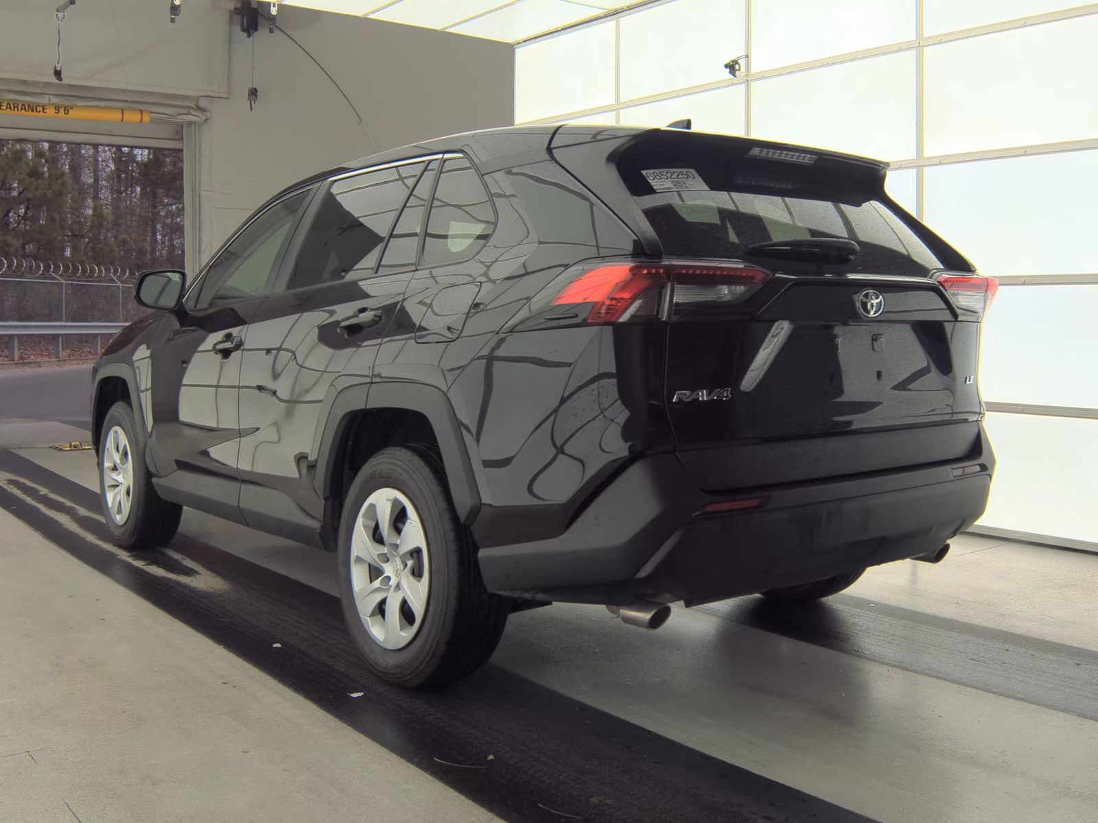 2024 Toyota RAV4 LE FWD