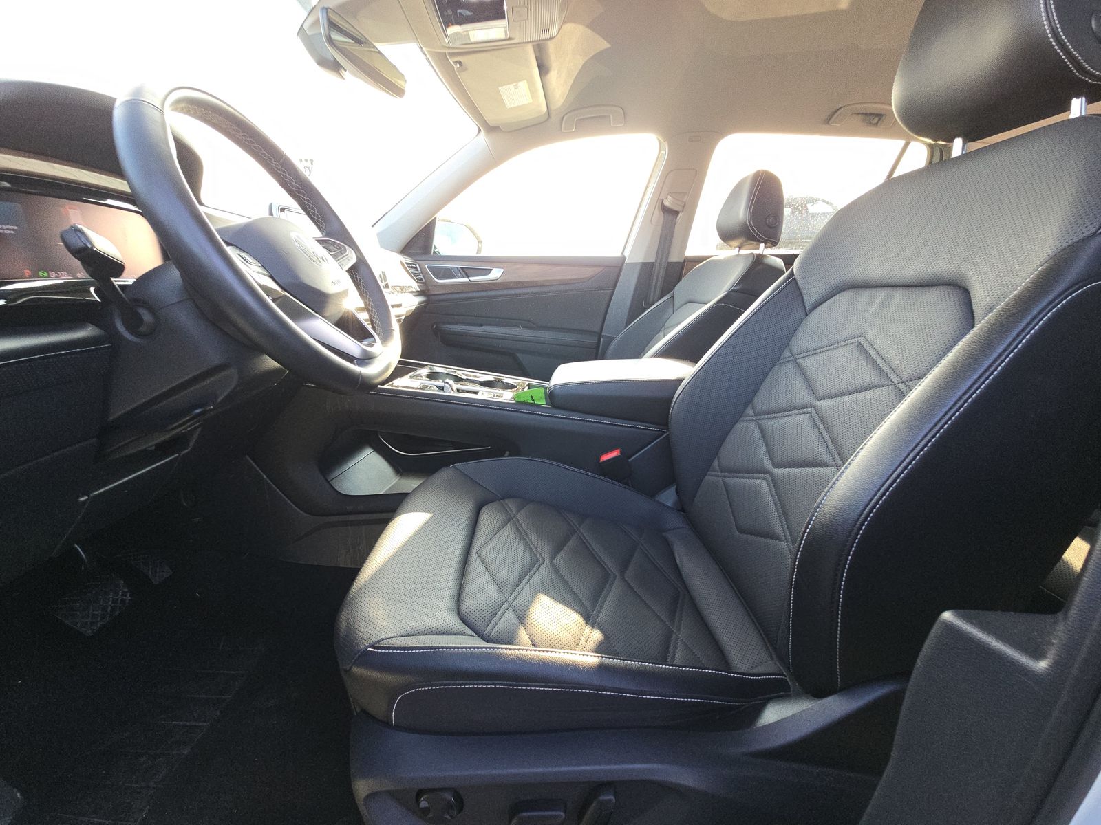 2024 Volkswagen Atlas 2.0T SE AWD