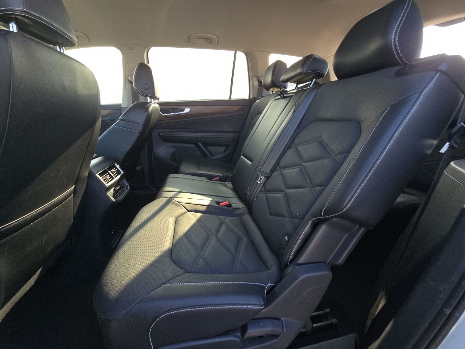 2024 Volkswagen Atlas 2.0T SE AWD