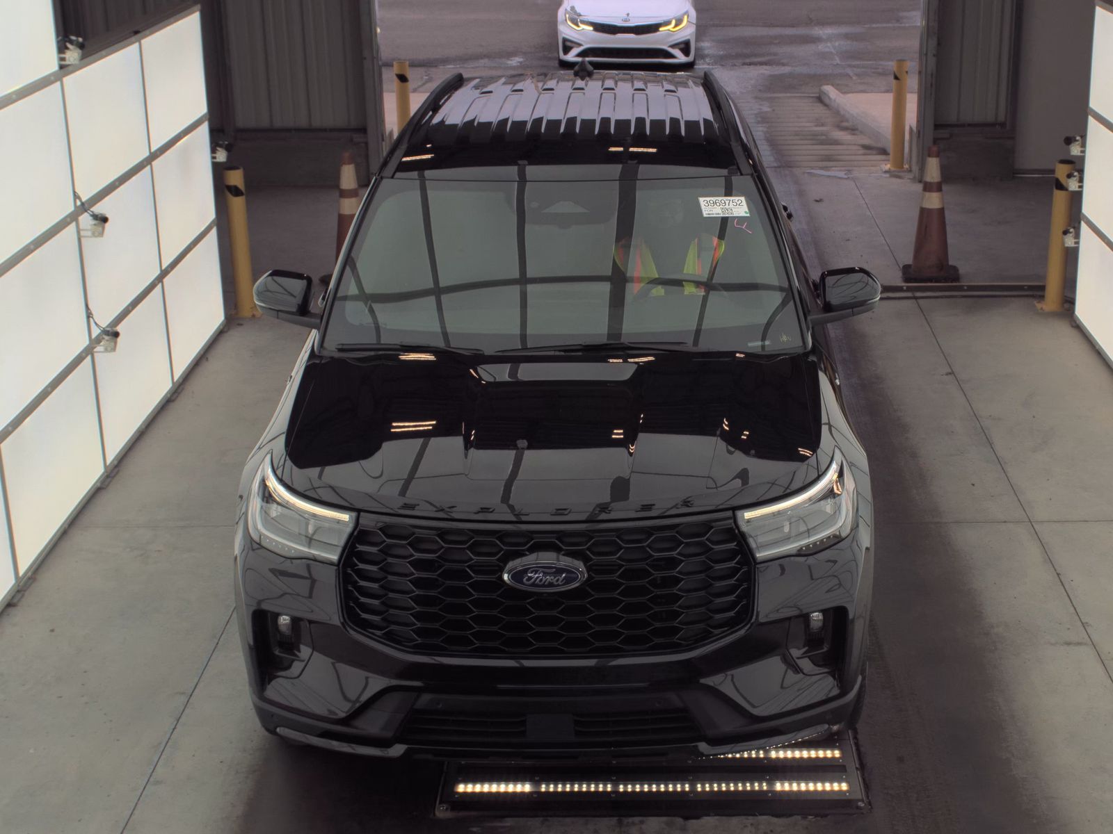 2025 Ford Explorer ST-Line AWD