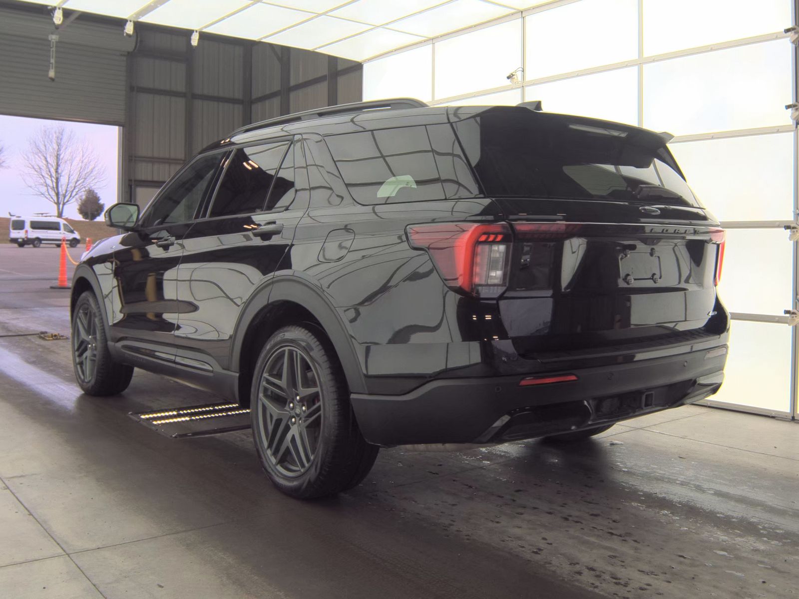 2025 Ford Explorer ST-Line AWD