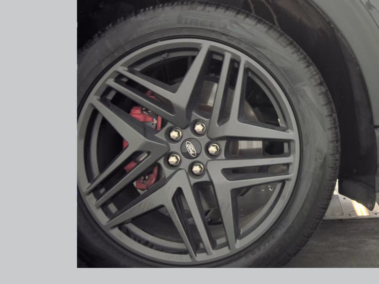 2025 Ford Explorer ST-Line AWD