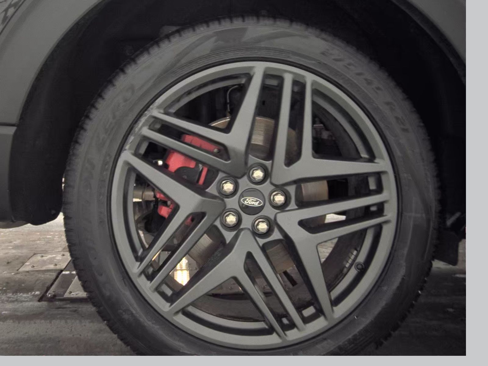 2025 Ford Explorer ST-Line AWD