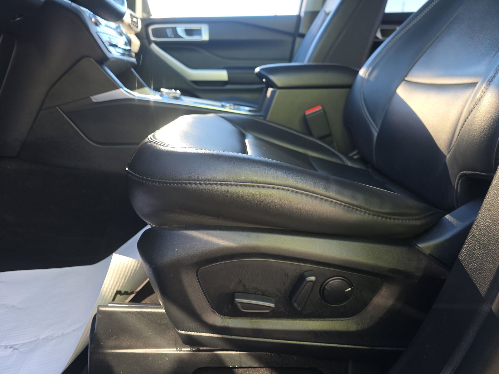 2023 Ford Explorer XLT AWD