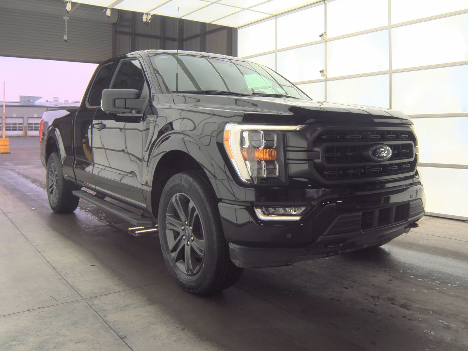 2023 Ford F-150 XLT AWD