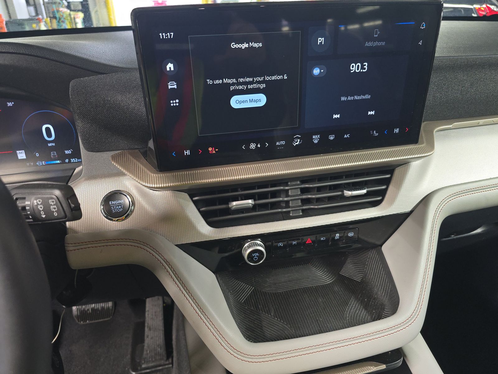 2025 Ford Explorer Active RWD