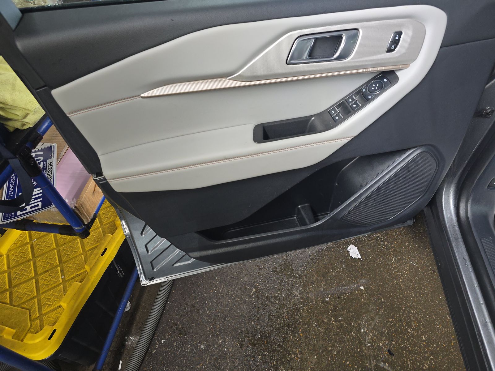 2025 Ford Explorer Active RWD