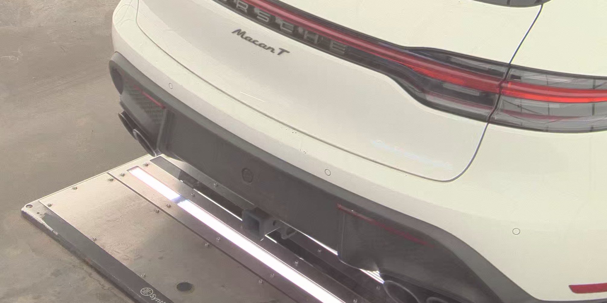 2023 Porsche Macan T AWD