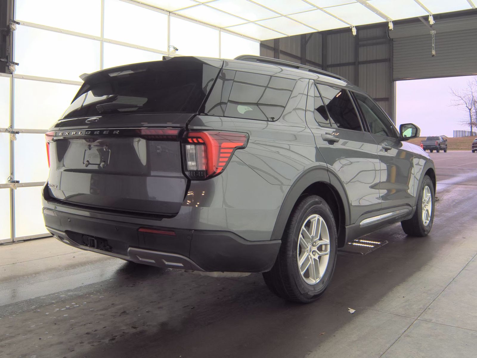 2025 Ford Explorer Active RWD