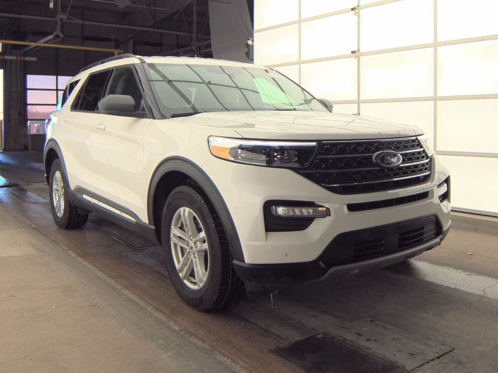 2023 Ford Explorer XLT AWD