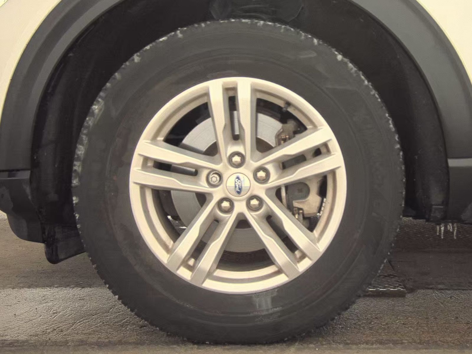 2023 Ford Explorer XLT AWD