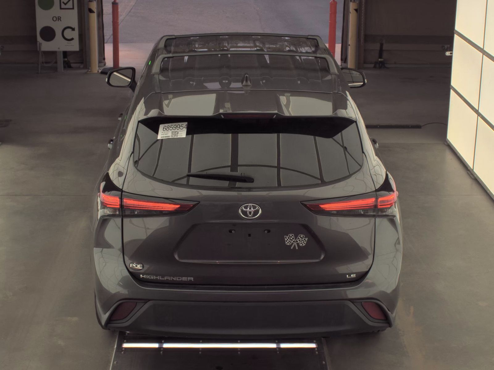 2022 Toyota Highlander LE FWD