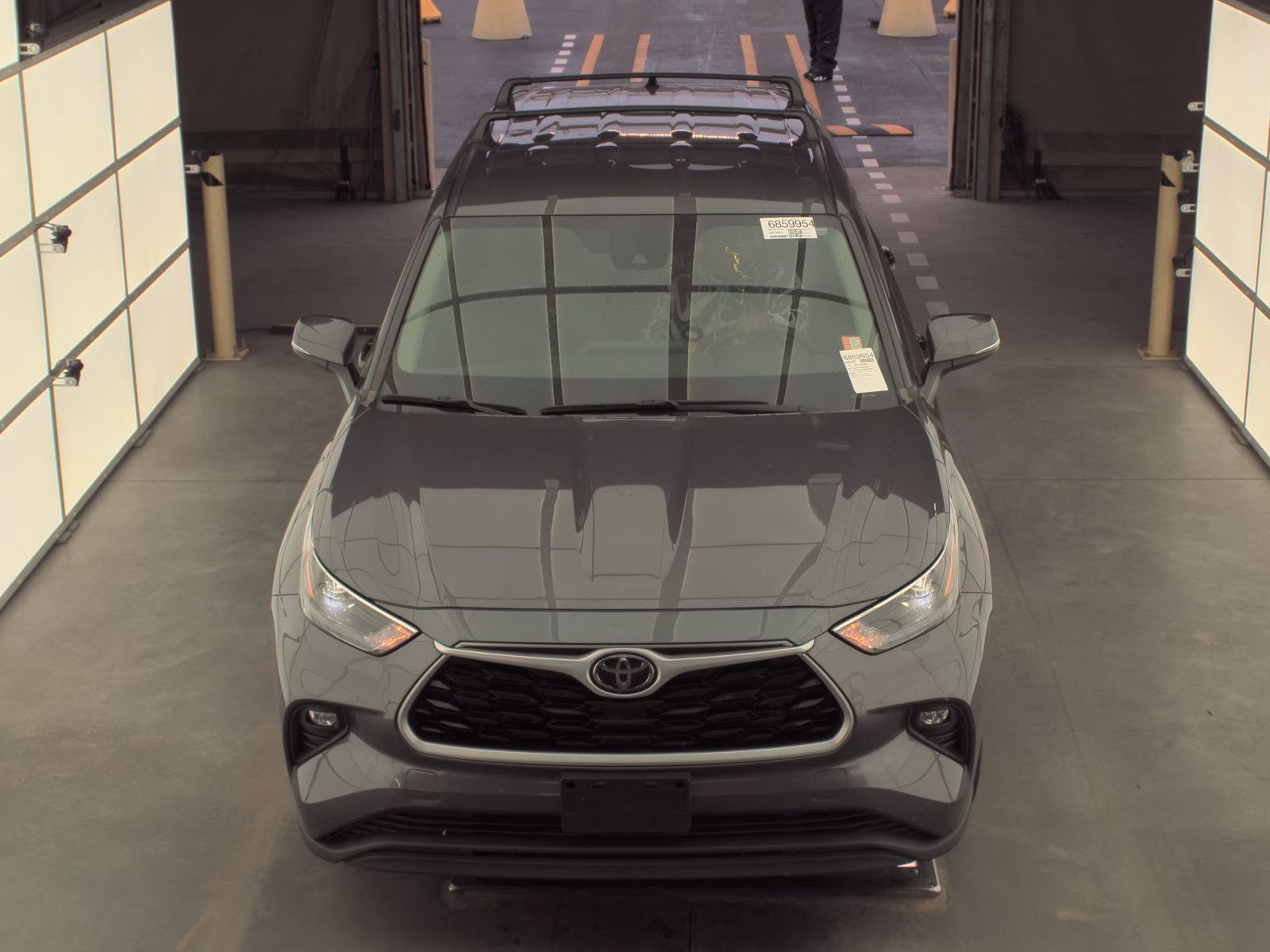 2022 Toyota Highlander LE FWD