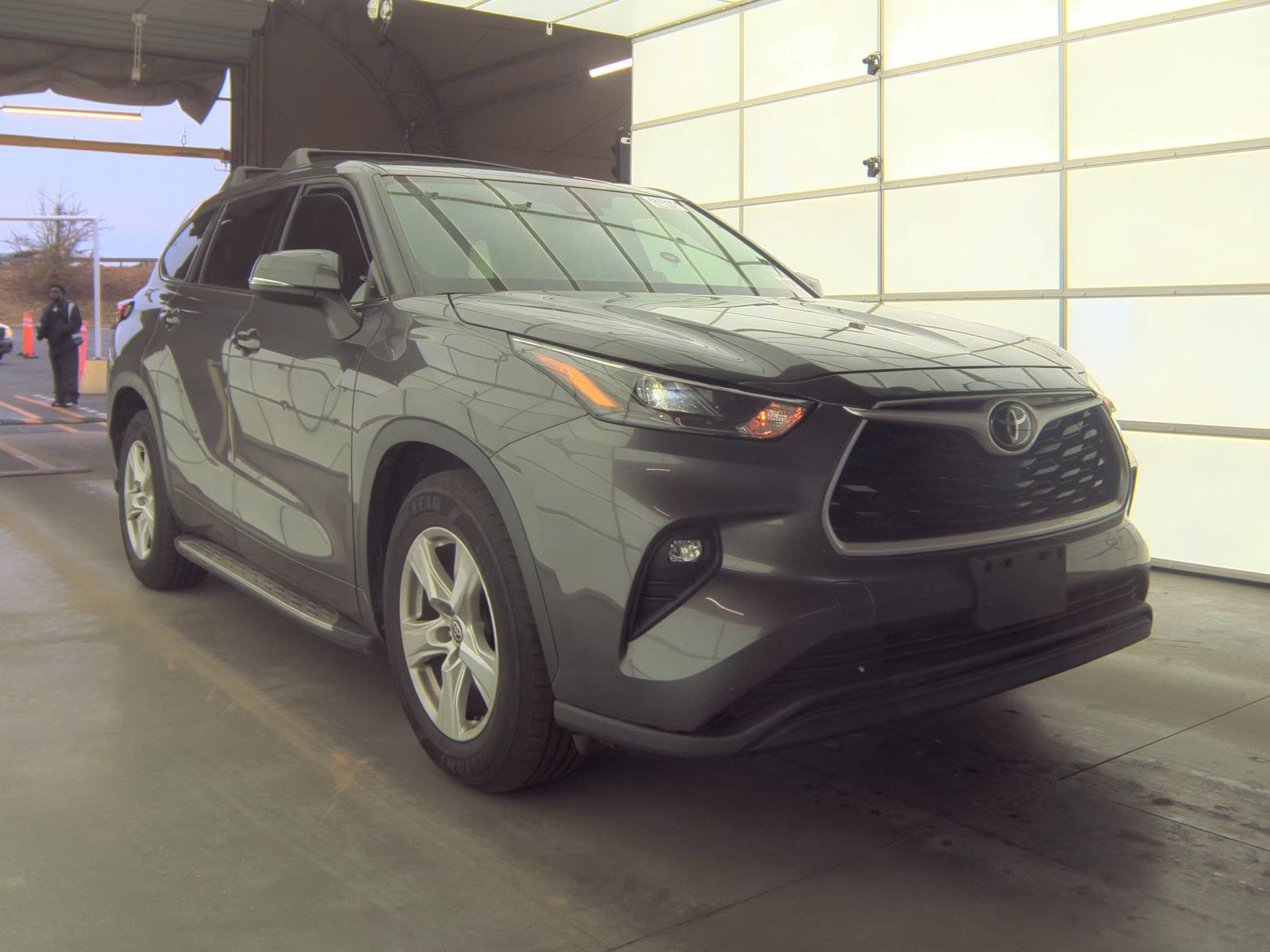 2022 Toyota Highlander LE FWD