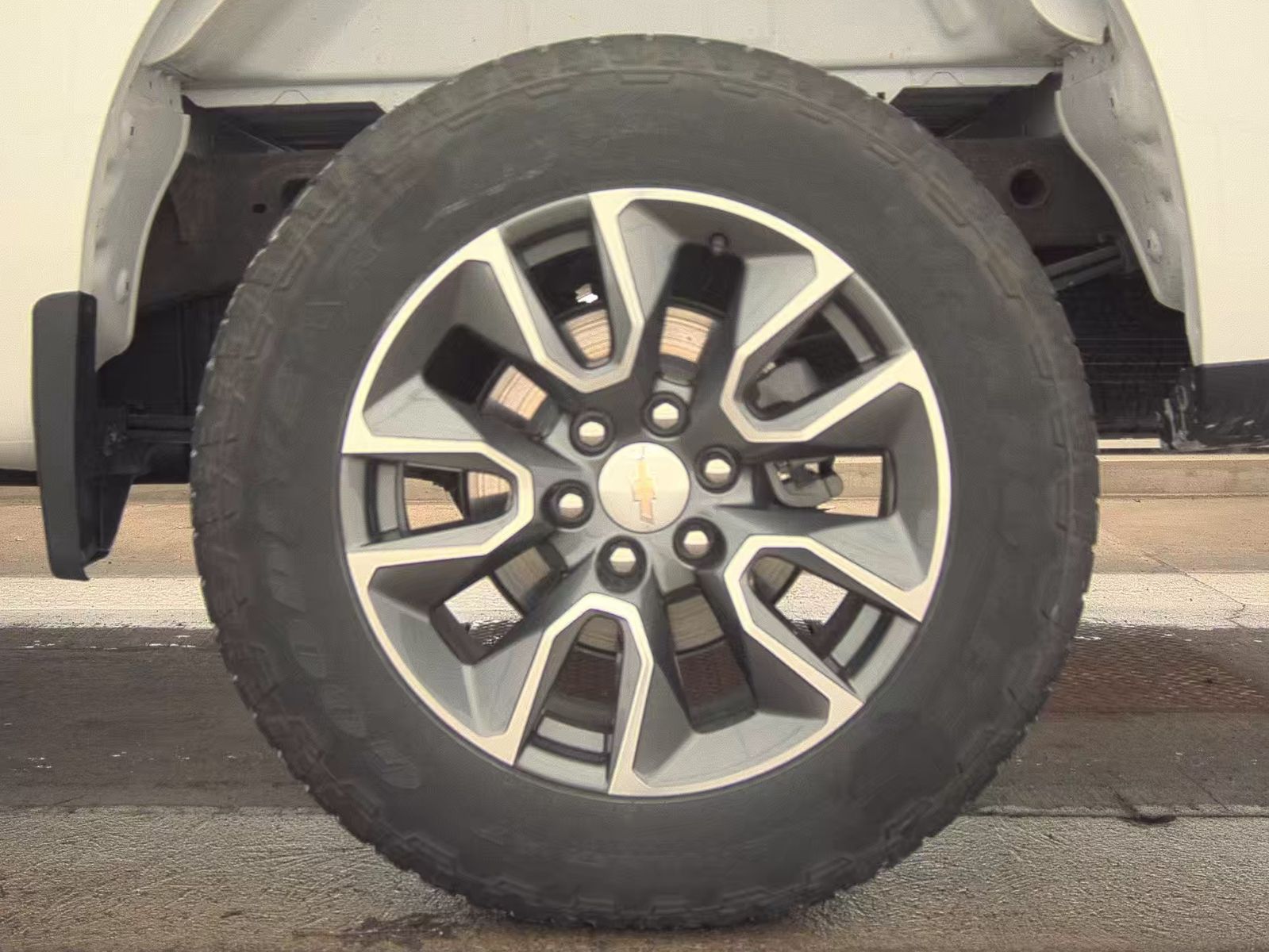 2023 Chevrolet Silverado 1500 LT AWD