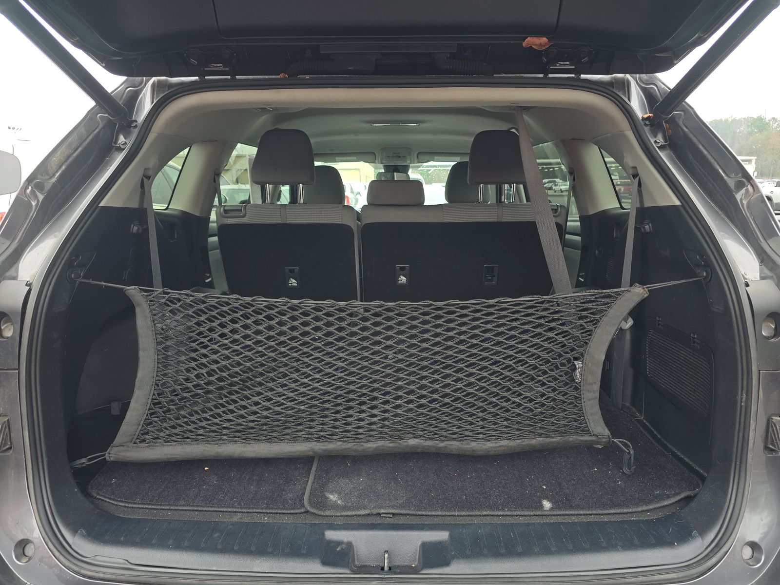 2022 Toyota Highlander LE FWD