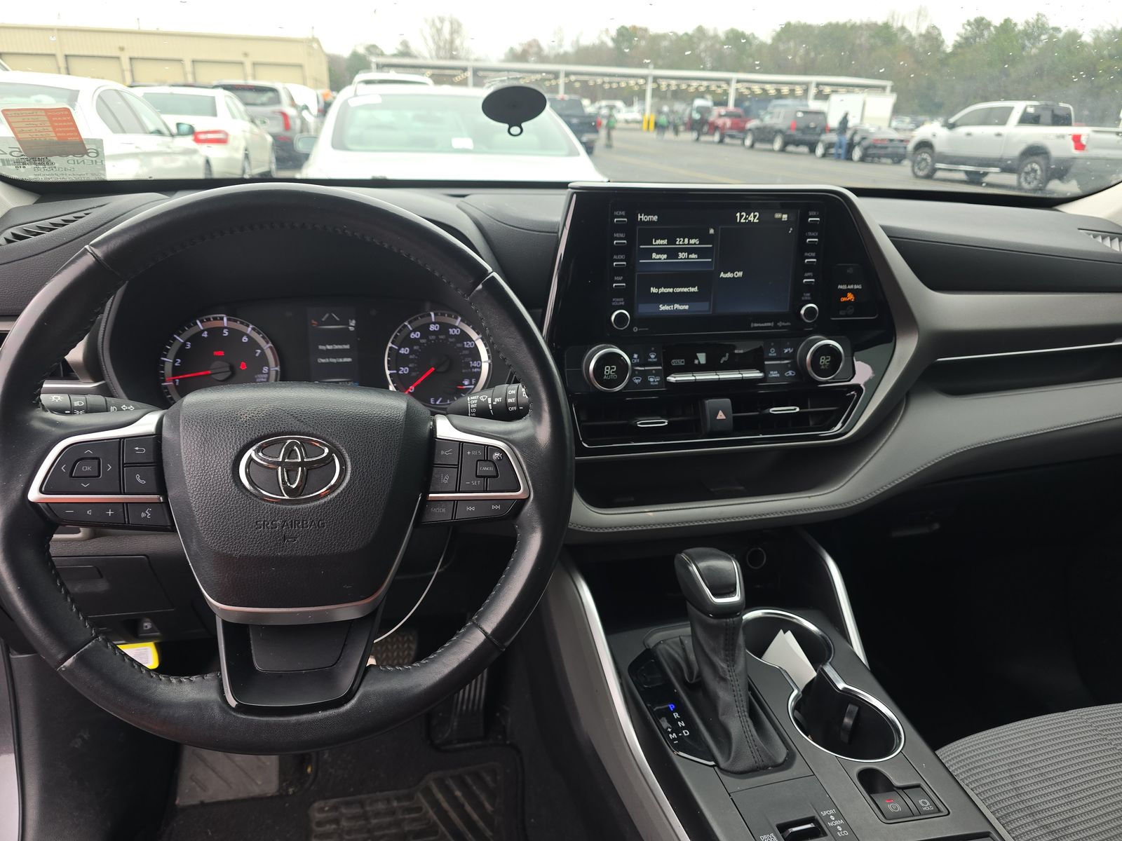 2022 Toyota Highlander LE FWD