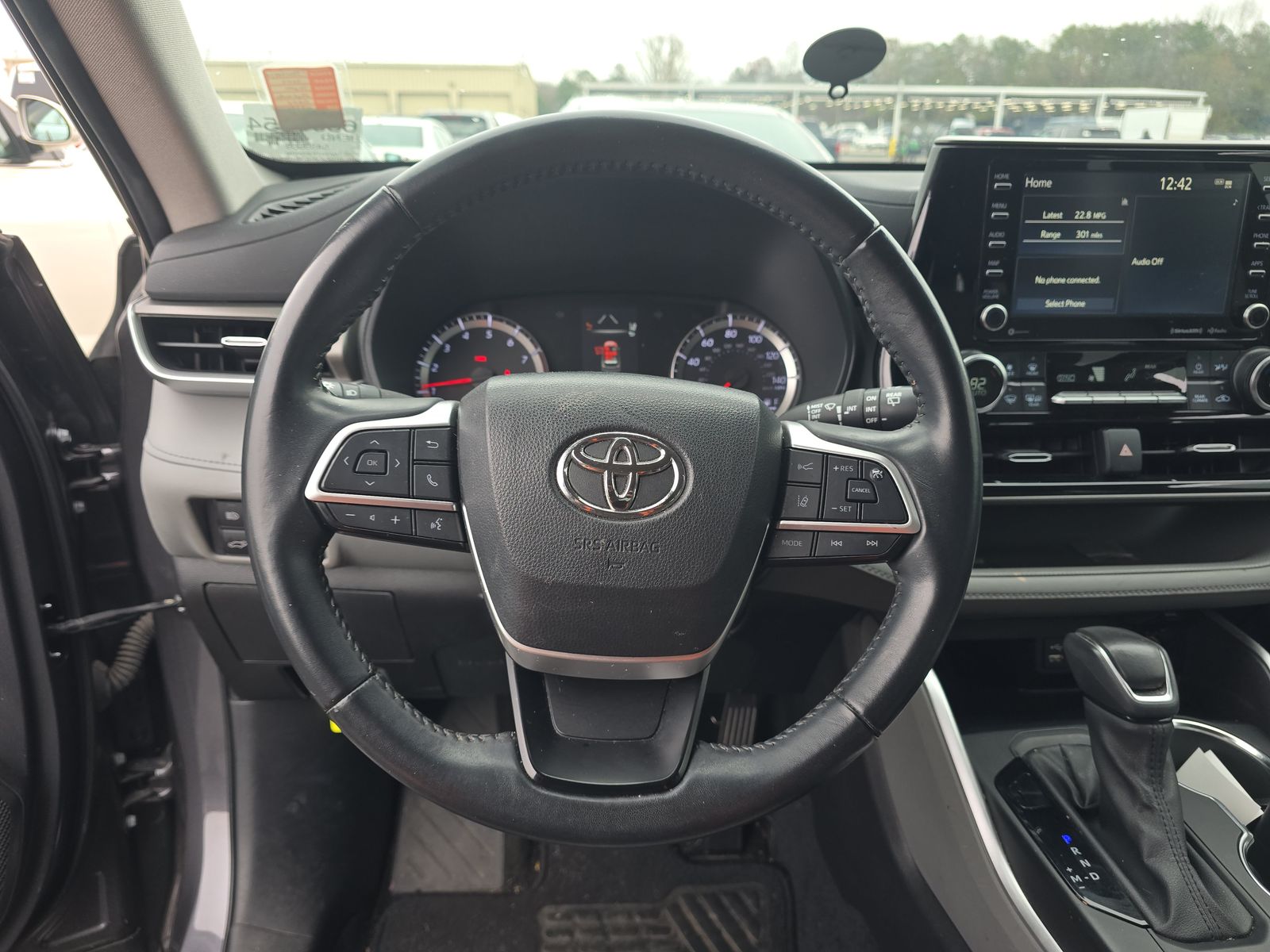 2022 Toyota Highlander LE FWD