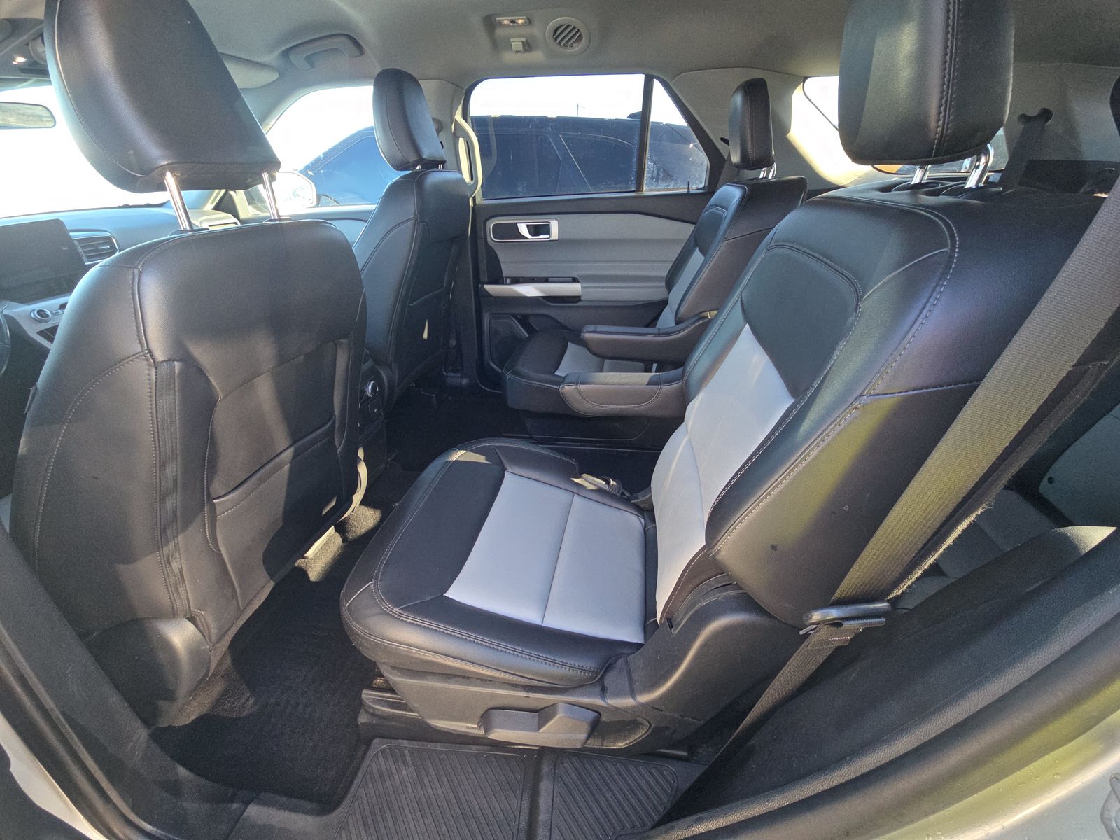 2023 Ford Explorer XLT AWD