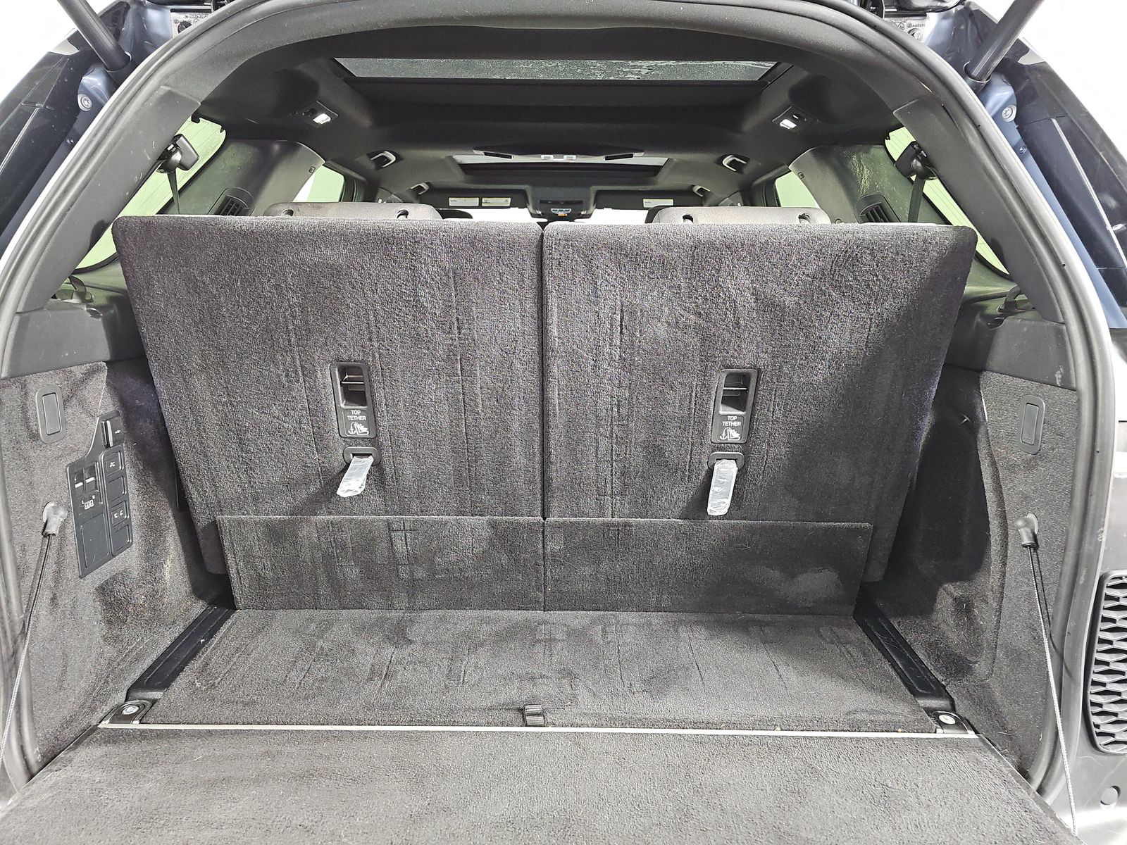 2023 Land Rover Discovery R-Dynamic S AWD