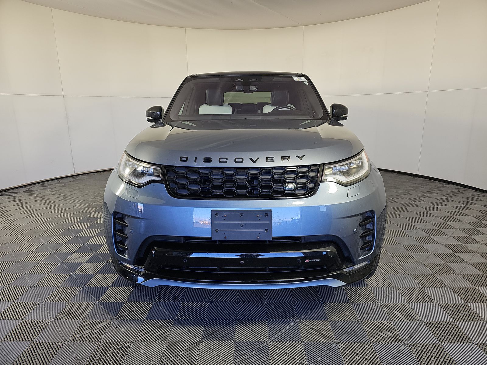 2023 Land Rover Discovery R-Dynamic S AWD
