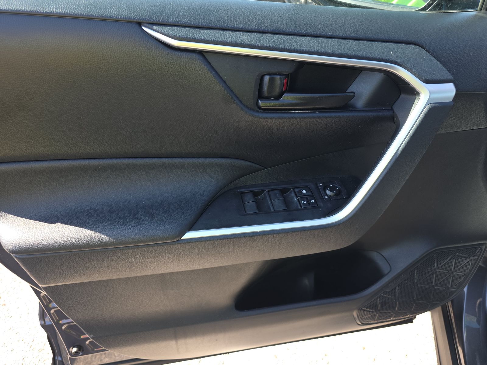 2024 Toyota RAV4 LE FWD