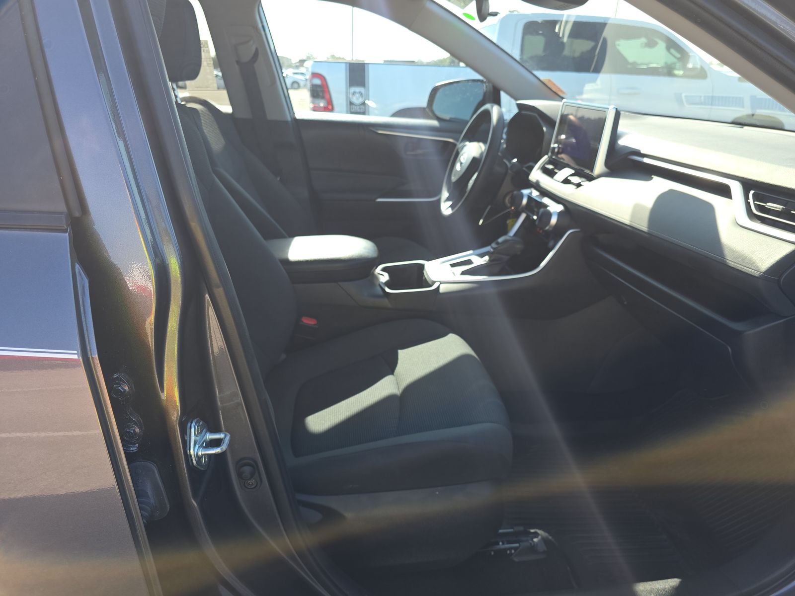 2024 Toyota RAV4 LE FWD